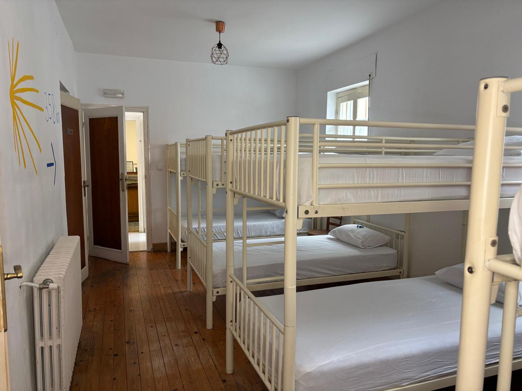 Hostal Peregrinos La Casa *